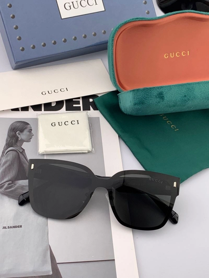 Lightweight Gucci Sunglasses 279977