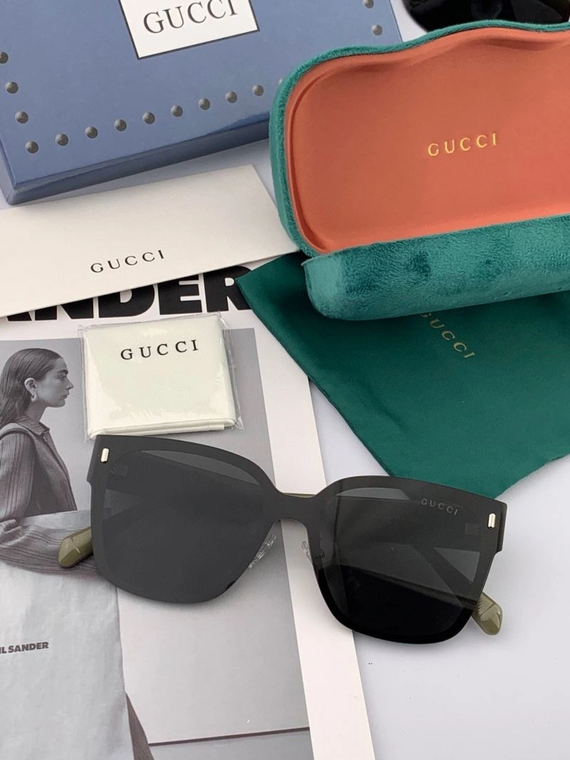 Lightweight Gucci Sunglasses 279977