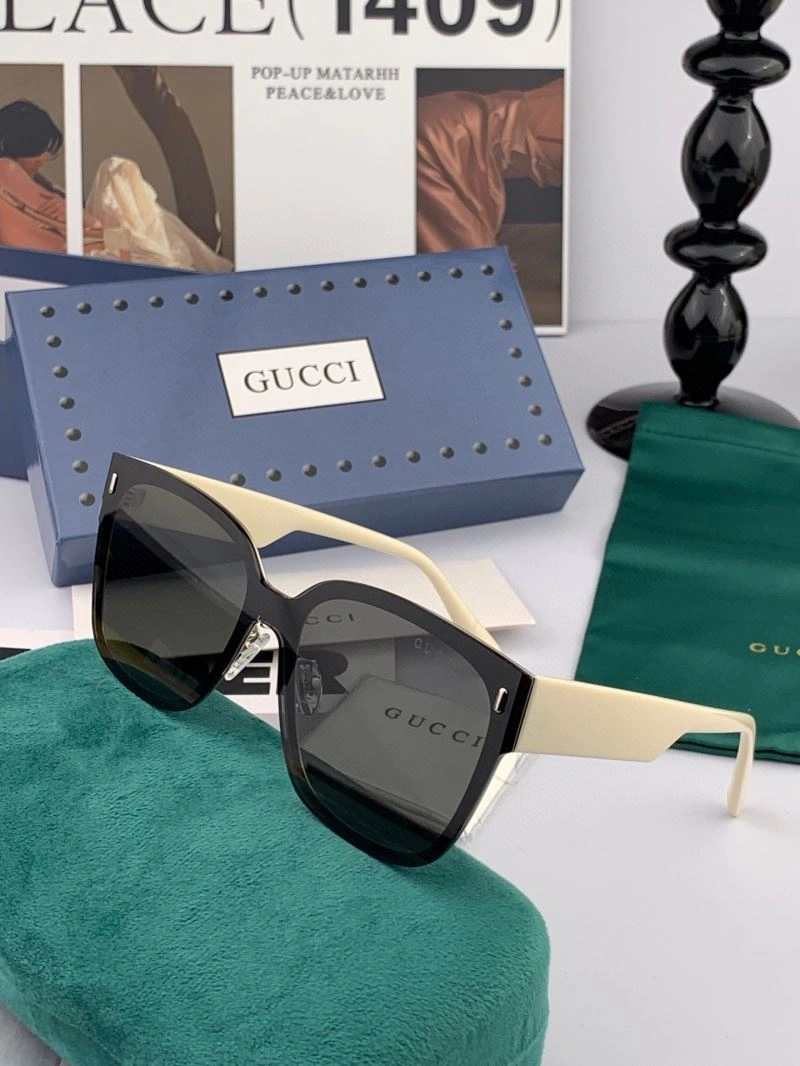 Lightweight Gucci Sunglasses 279977