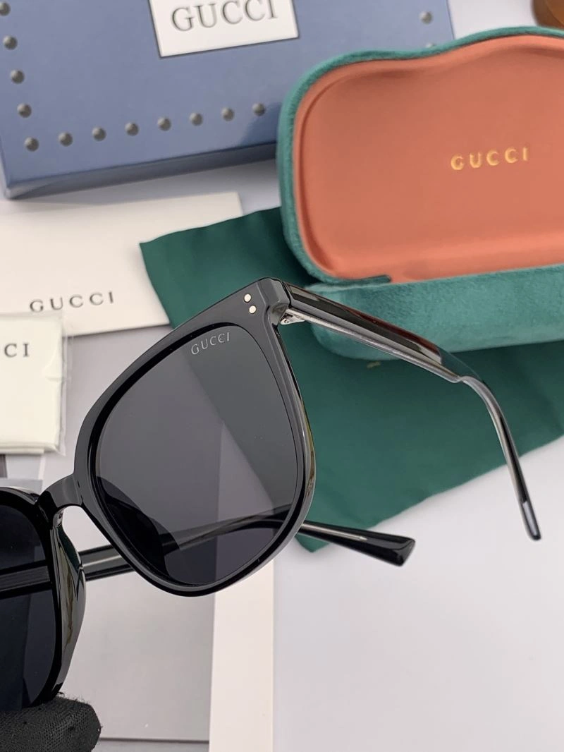 AllSeason Gucci Sunglasses 279956