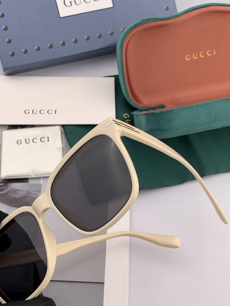 Gucci Sunglasses SoftTouch 279967