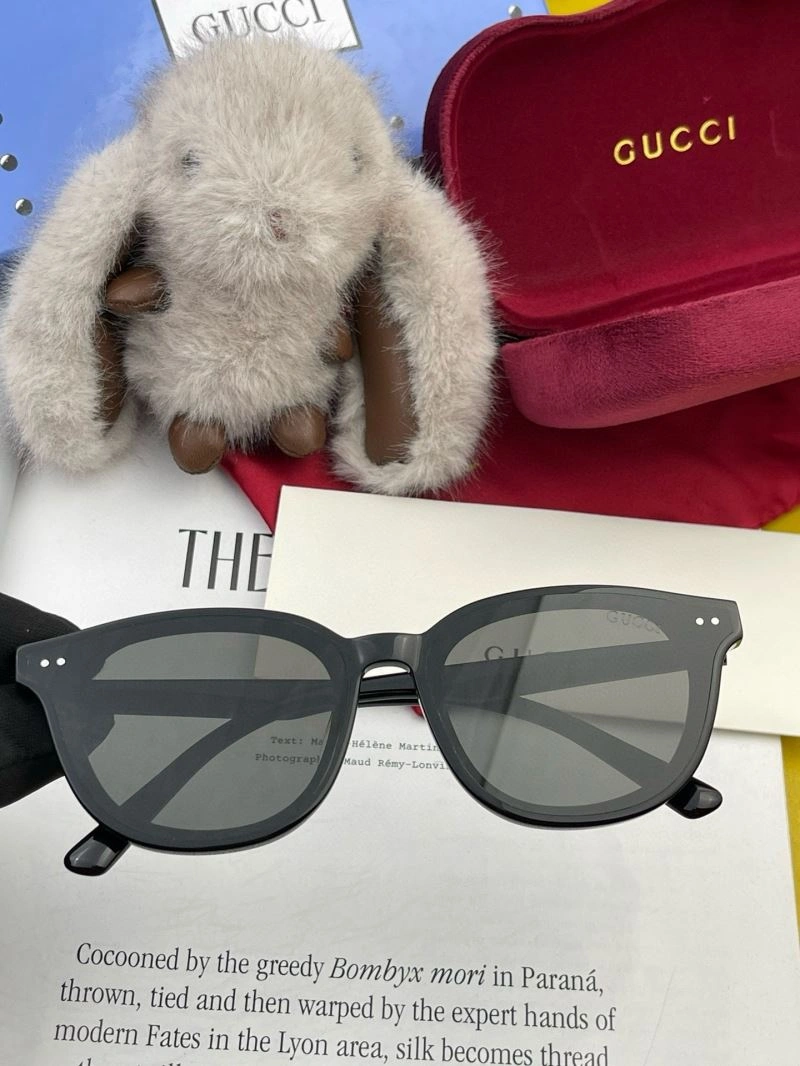 Unisex Gucci Sunglasses 279962