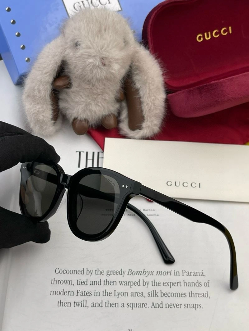 Unisex Gucci Sunglasses 279962