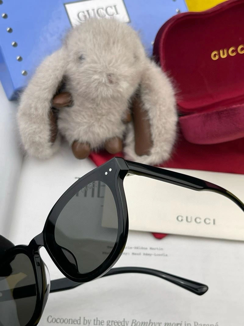 Unisex Gucci Sunglasses 279962