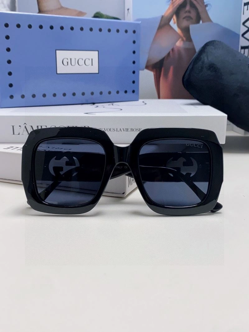 Gucci Sunglasses FashionForward 279954