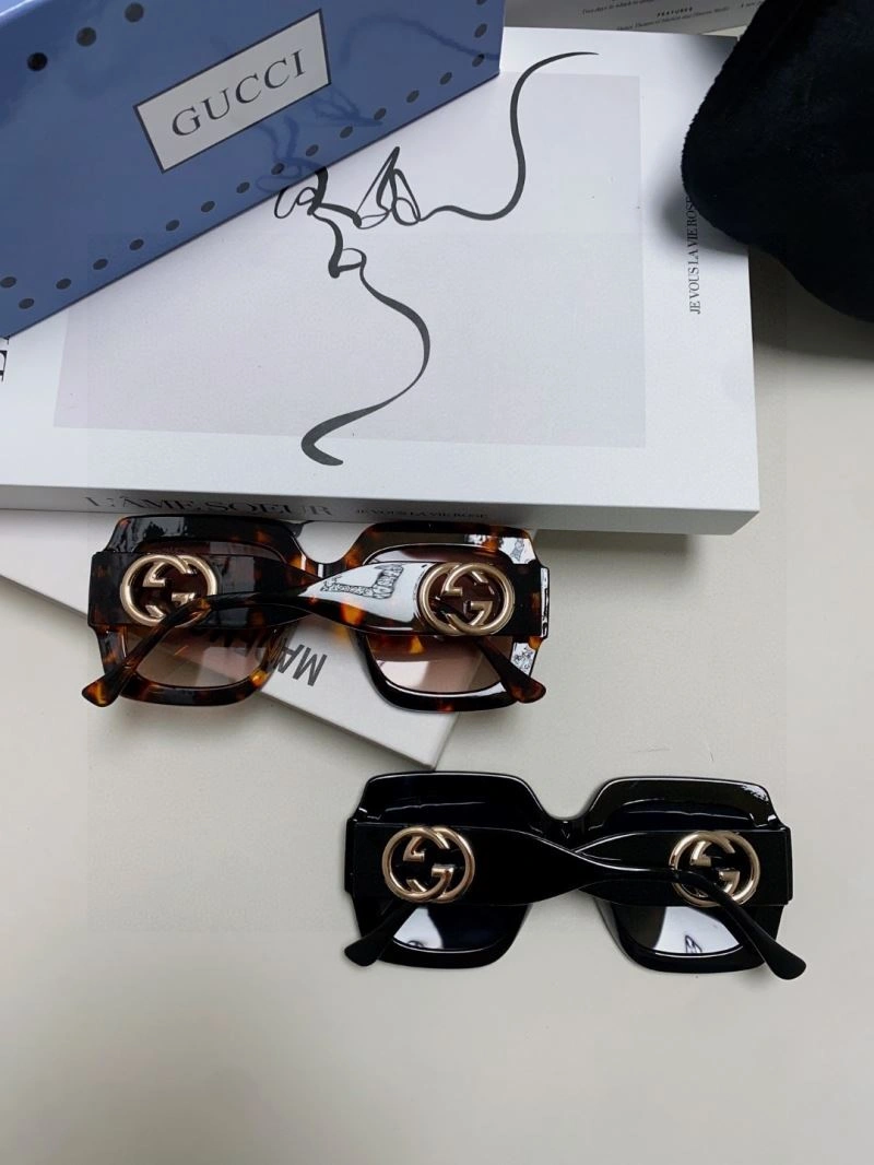 Gucci Sunglasses FashionForward 279954
