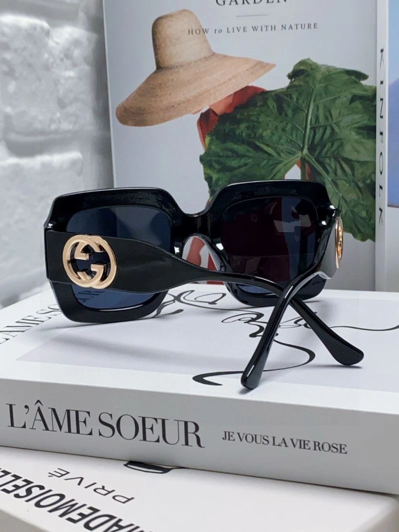 Gucci Sunglasses FashionForward 279954