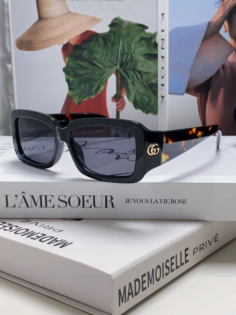 FashionForward Gucci Sunglasses 279953