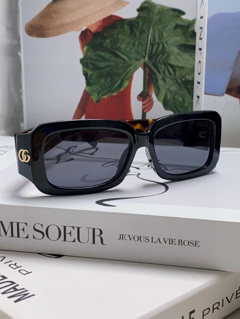 FashionForward Gucci Sunglasses 279953