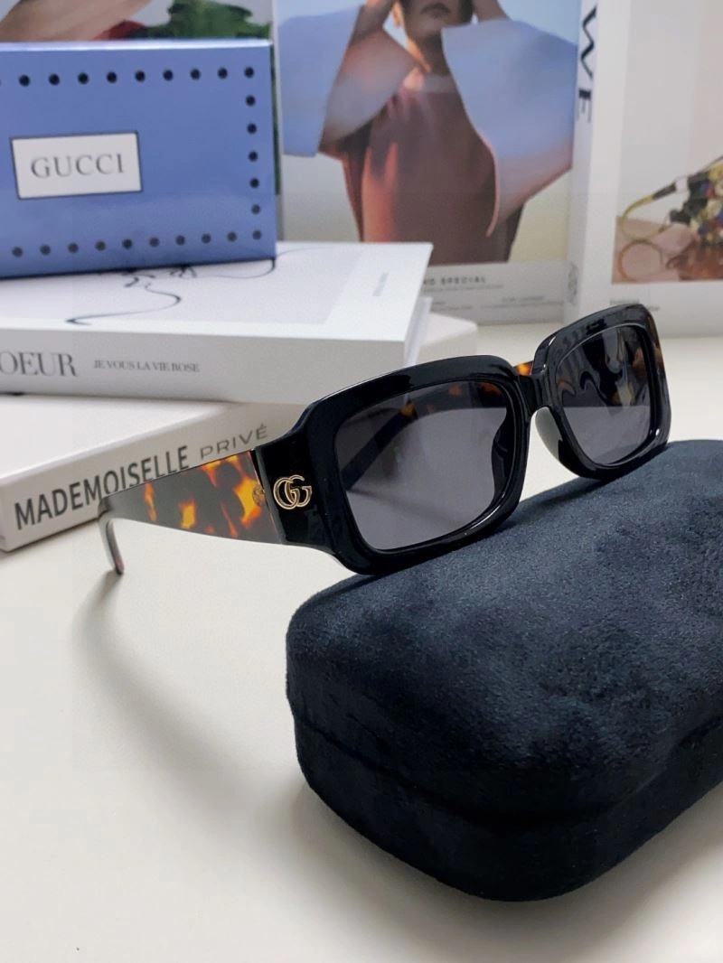 FashionForward Gucci Sunglasses 279953