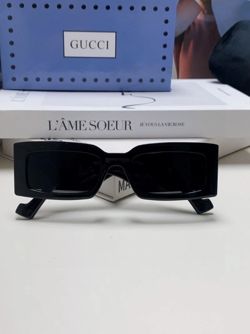 Gucci Sunglasses Contemporary 279952