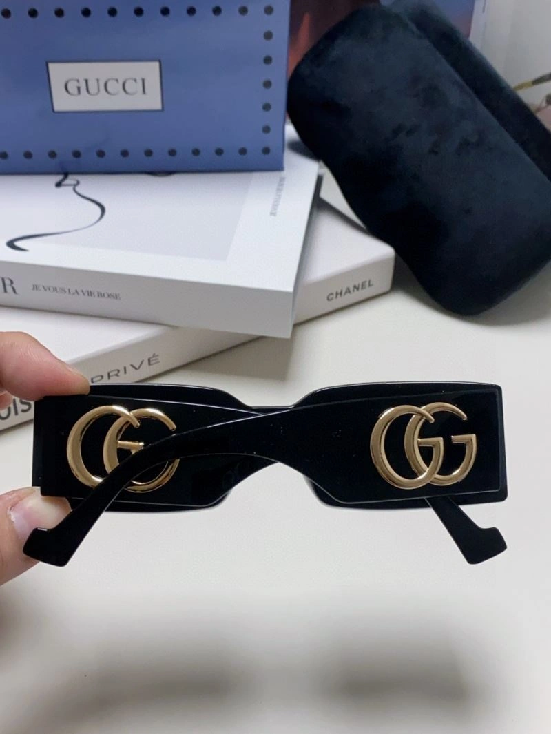 Gucci Sunglasses Contemporary 279952