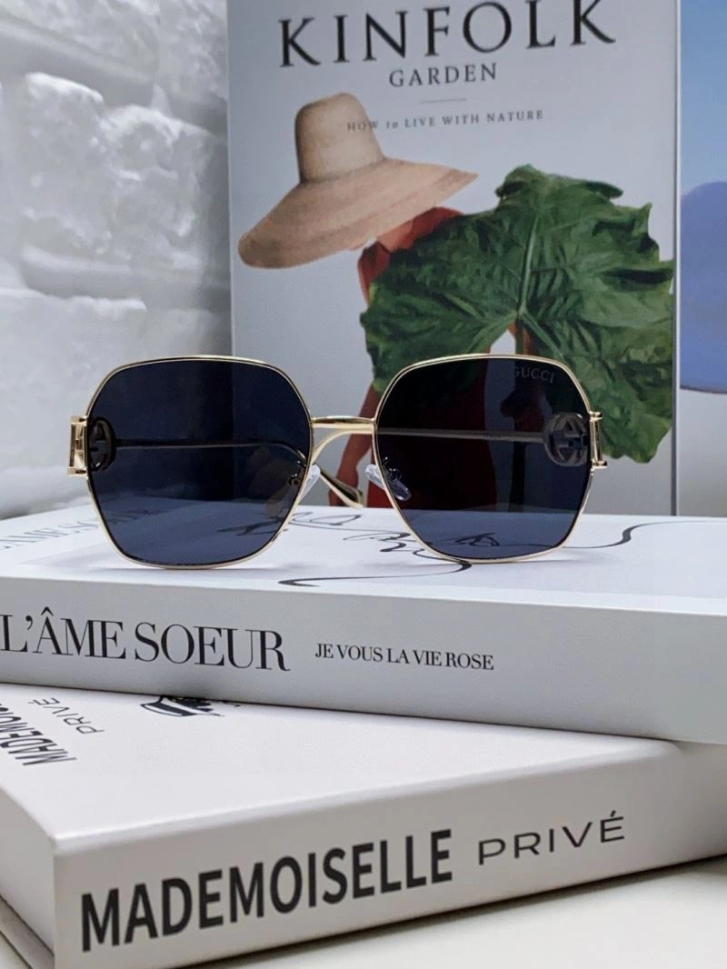 Gucci Sunglasses ComfortFit 279922