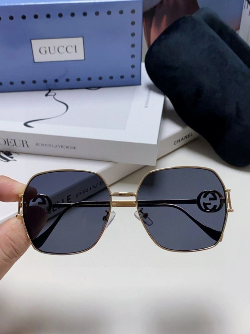 Gucci Sunglasses ComfortFit 279922