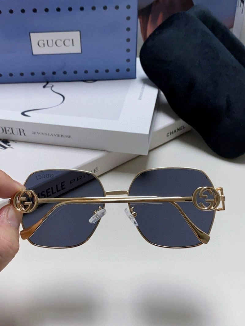 Gucci Sunglasses ComfortFit 279922