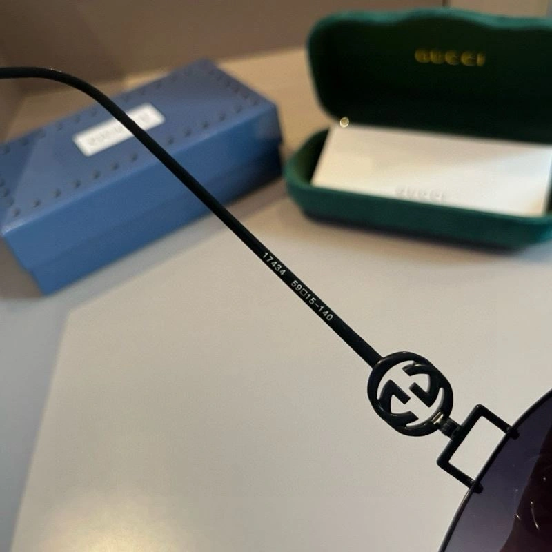 MoistureWicking Gucci Sunglasses 279923