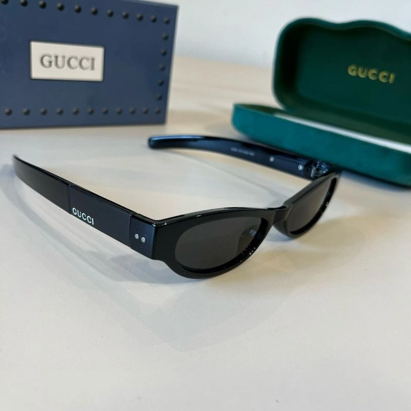 Gucci Sunglasses UrbanStyle 279919