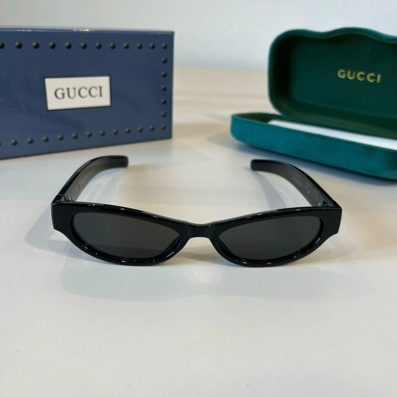 Gucci Sunglasses UrbanStyle 279919