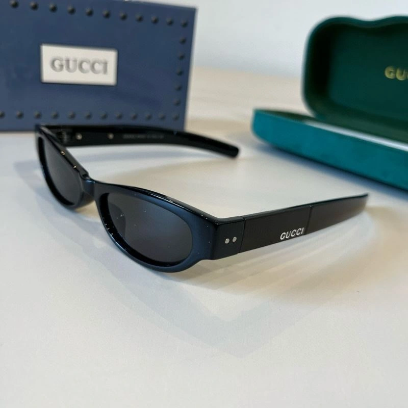 Gucci Sunglasses UrbanStyle 279919