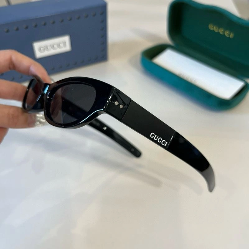 Gucci Sunglasses UrbanStyle 279919