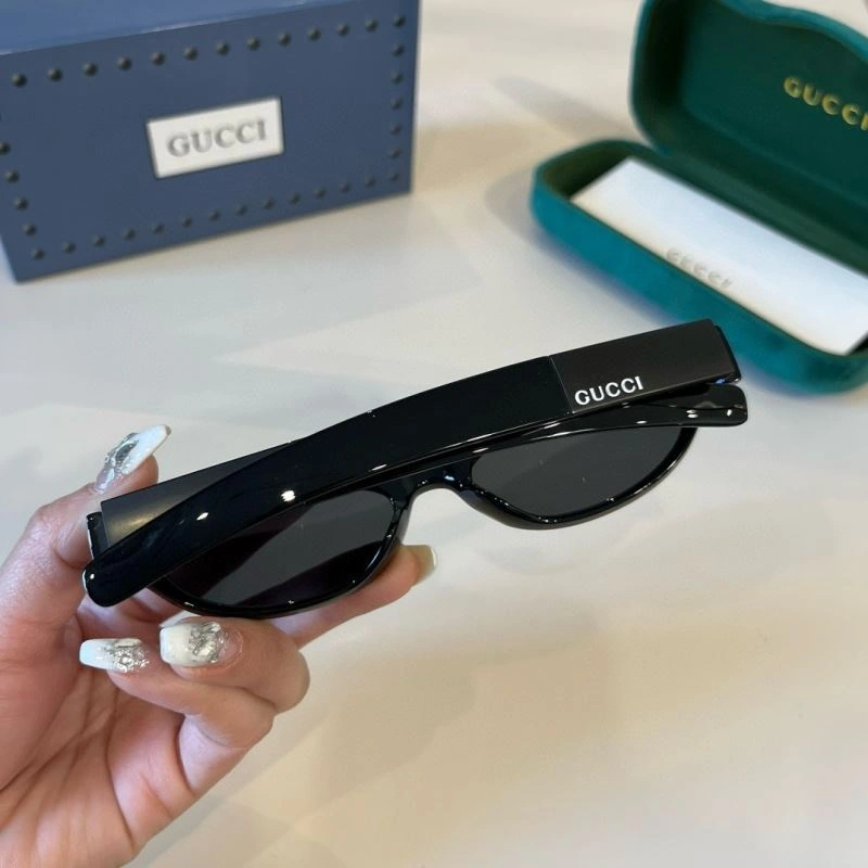 Gucci Sunglasses UrbanStyle 279919