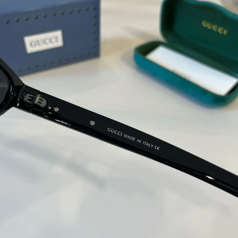 Gucci Sunglasses UrbanStyle 279919