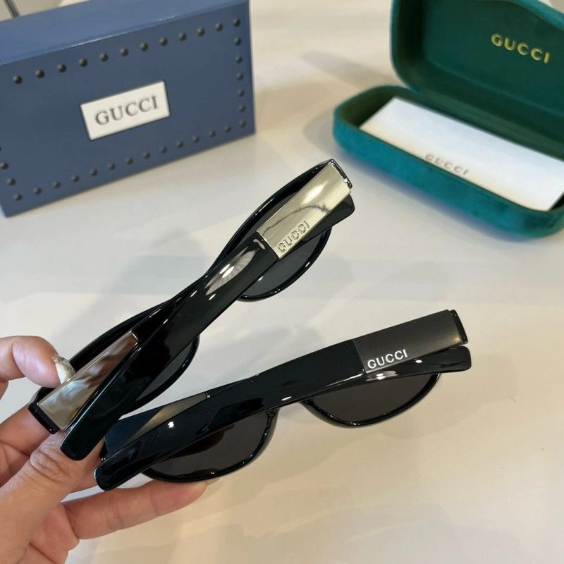 Gucci Sunglasses UrbanStyle 279919
