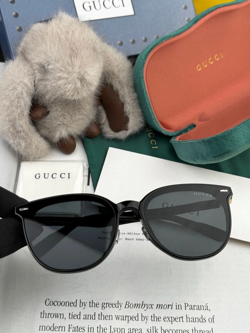 Durable Gucci Sunglasses 279928