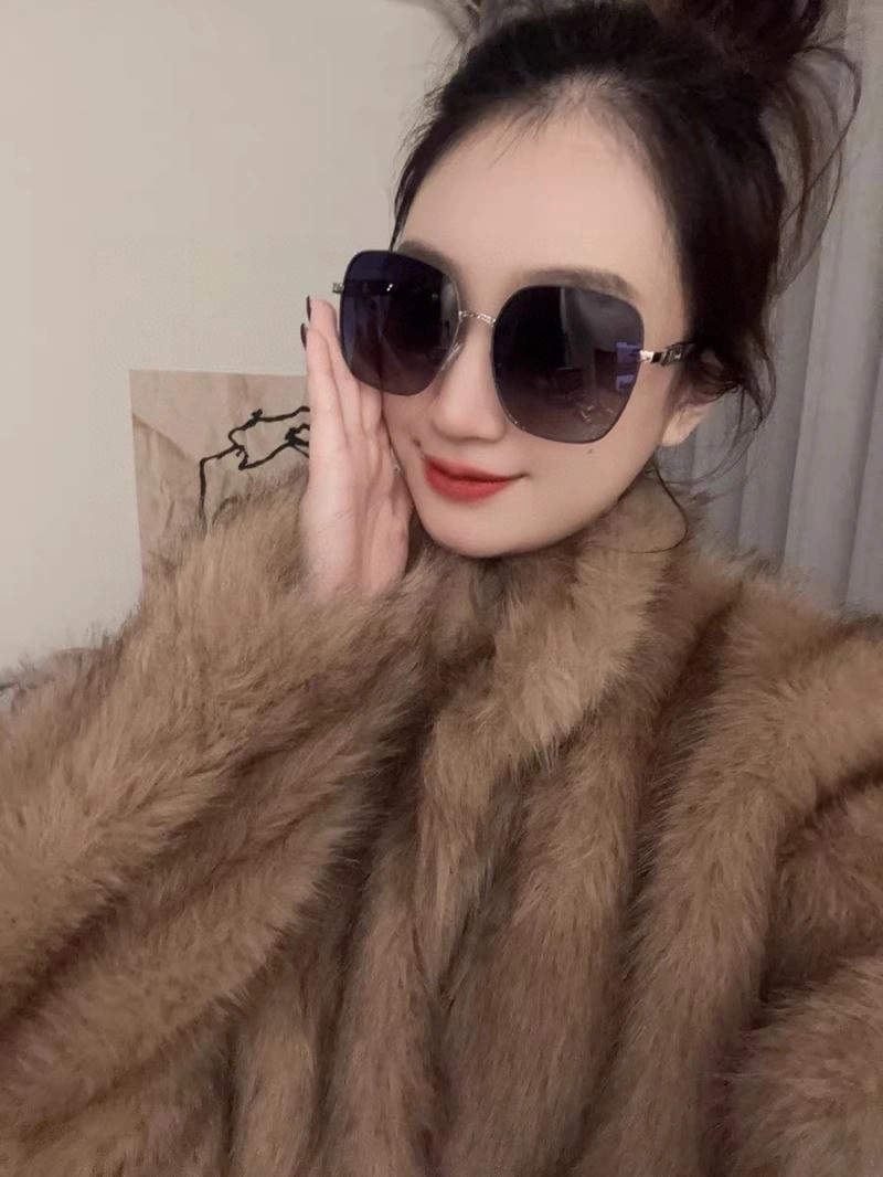 Effortless Gucci Sunglasses 279933