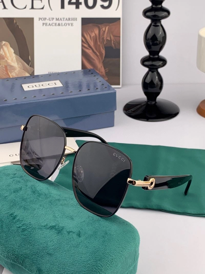 Effortless Gucci Sunglasses 279933