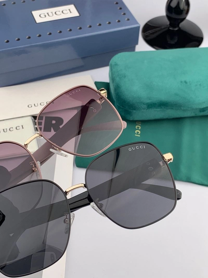 Effortless Gucci Sunglasses 279933