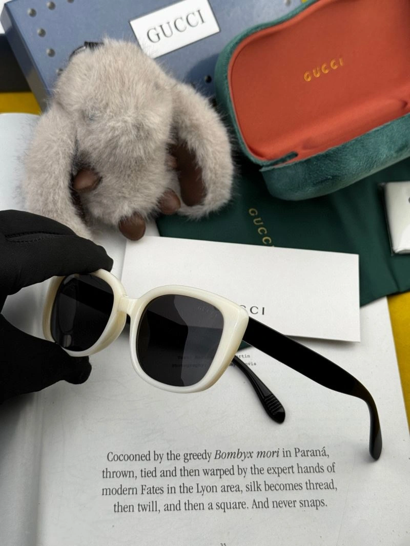 Gucci Sunglasses StreetReady 279915