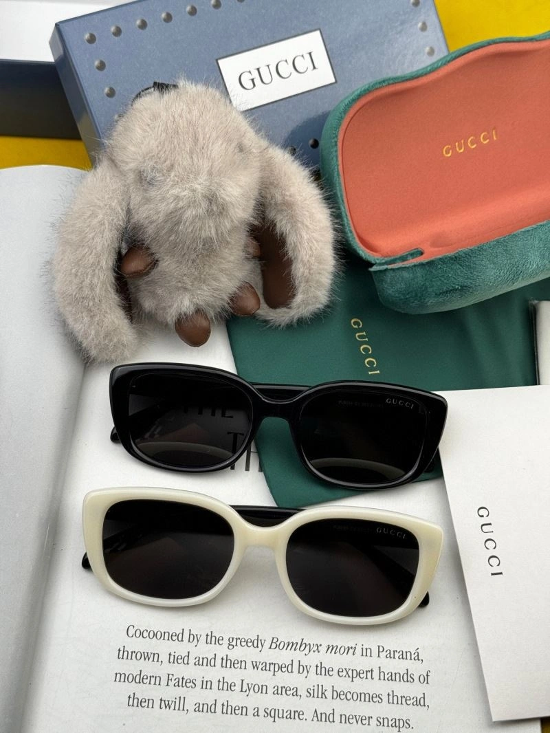 Gucci Sunglasses StreetReady 279915