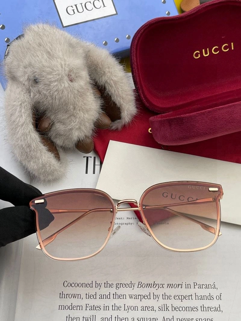 Resilient Gucci Sunglasses 279914