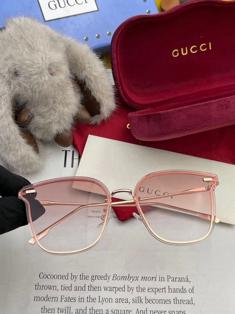 Resilient Gucci Sunglasses 279914