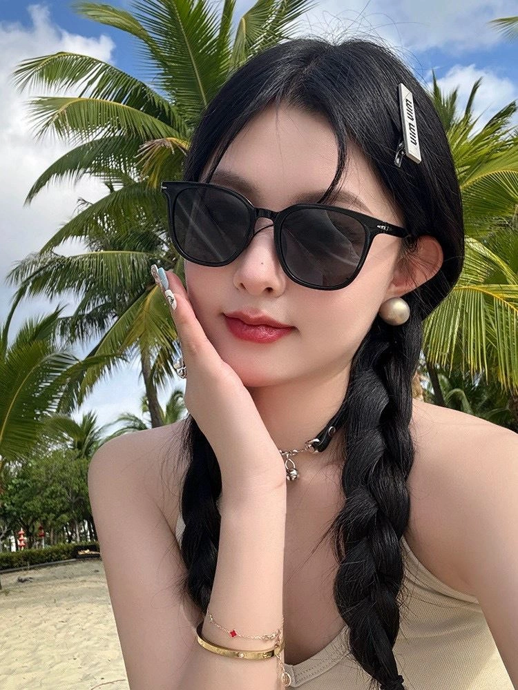 Minimalist Gucci Sunglasses 279912