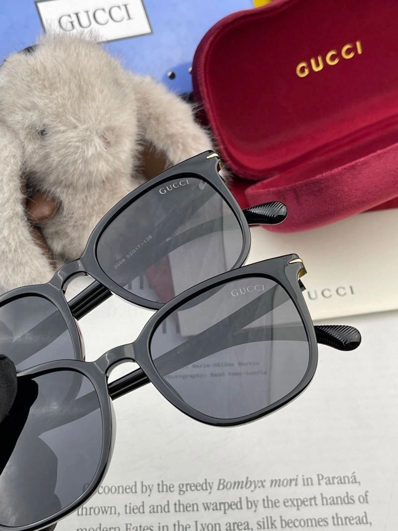 Minimalist Gucci Sunglasses 279912