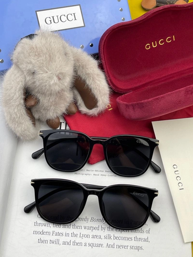 Minimalist Gucci Sunglasses 279912