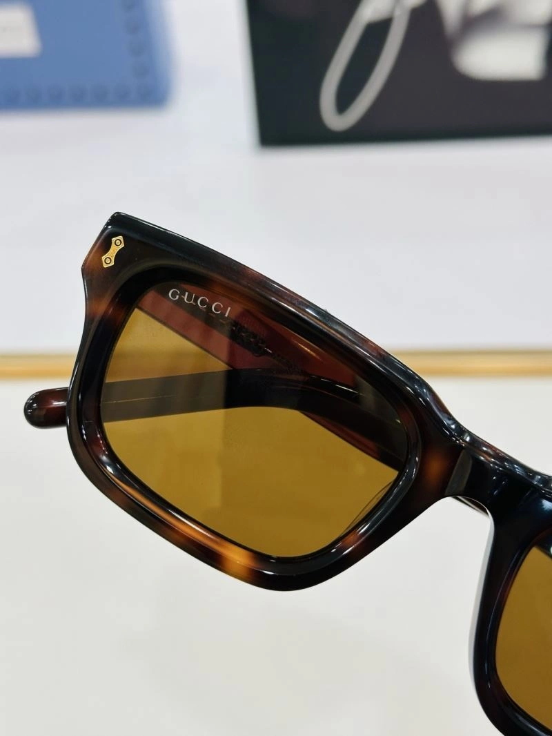 Gucci Sunglasses Durable 279905