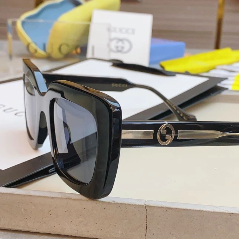 Gucci Sunglasses EyeCatching 279892