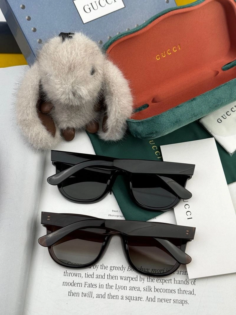 Gucci Sunglasses EasyCare 279898