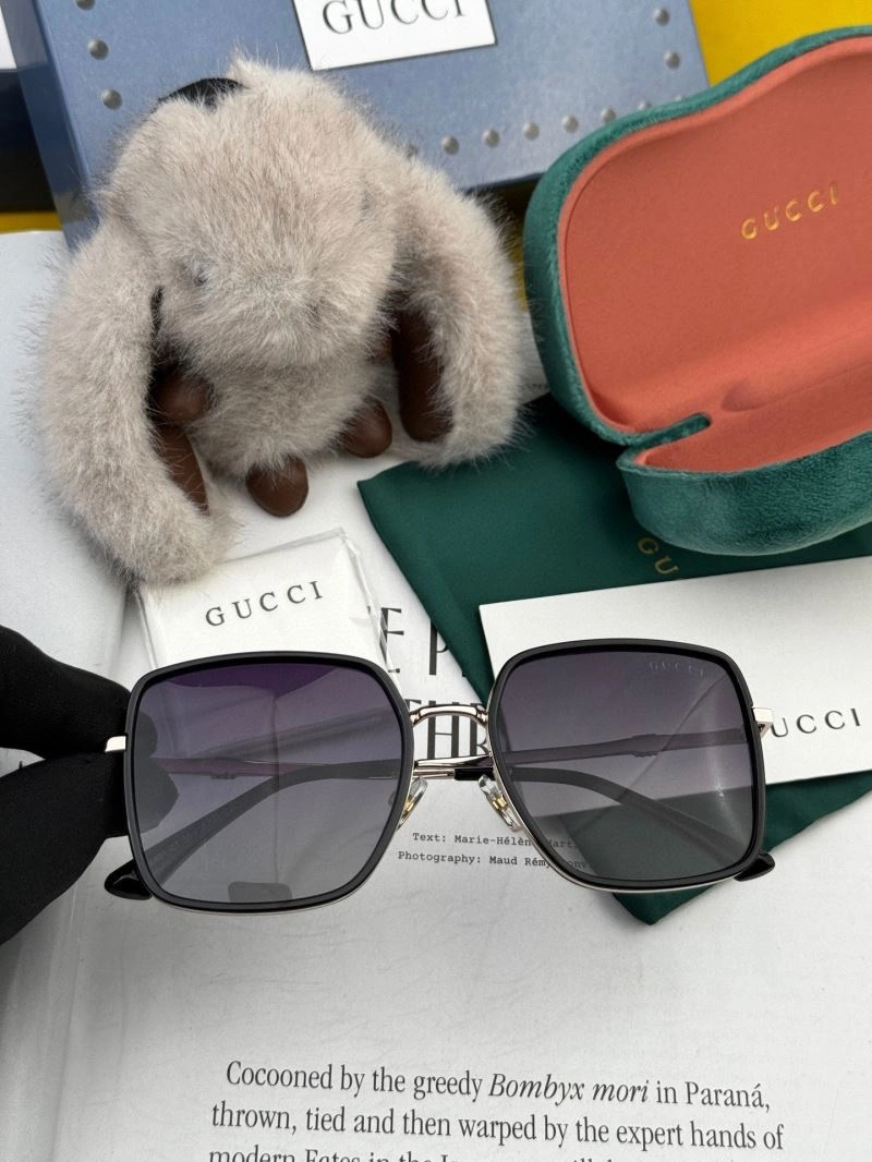 Gucci Sunglasses EasyCare 279896