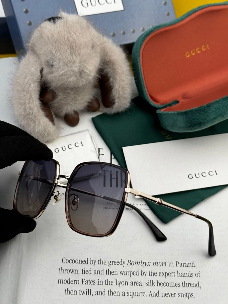 Gucci Sunglasses EasyCare 279896