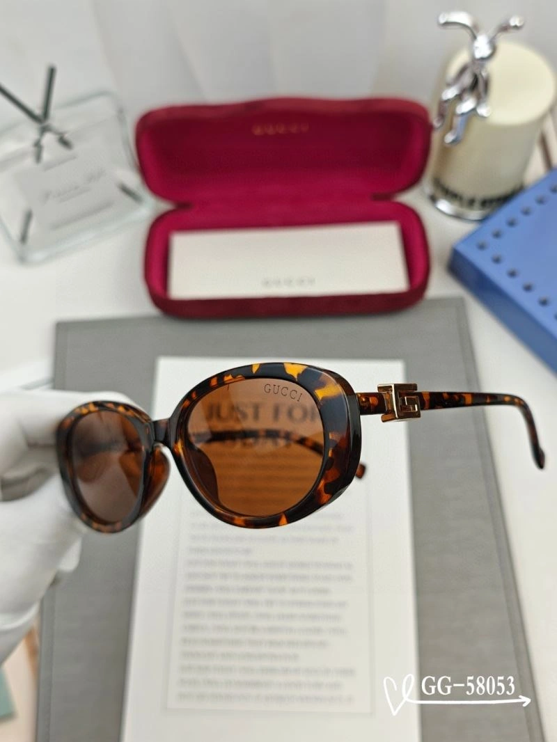 Supportive Gucci Sunglasses 279897