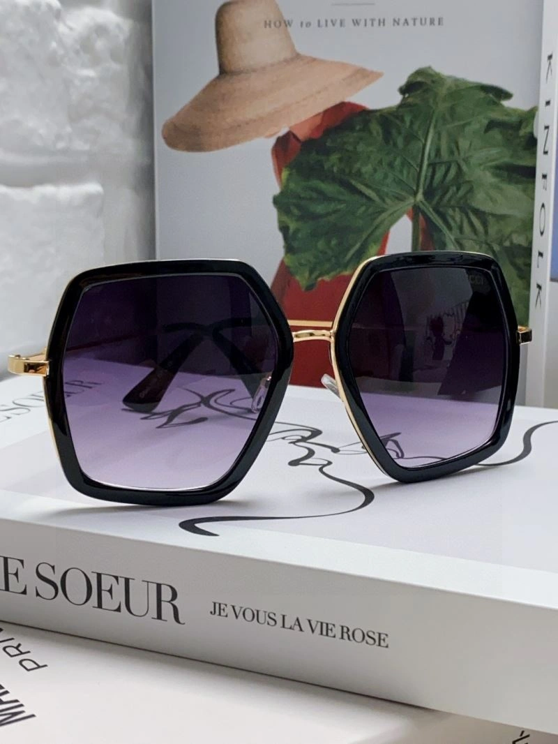 Gucci Sunglasses Breathable 279874