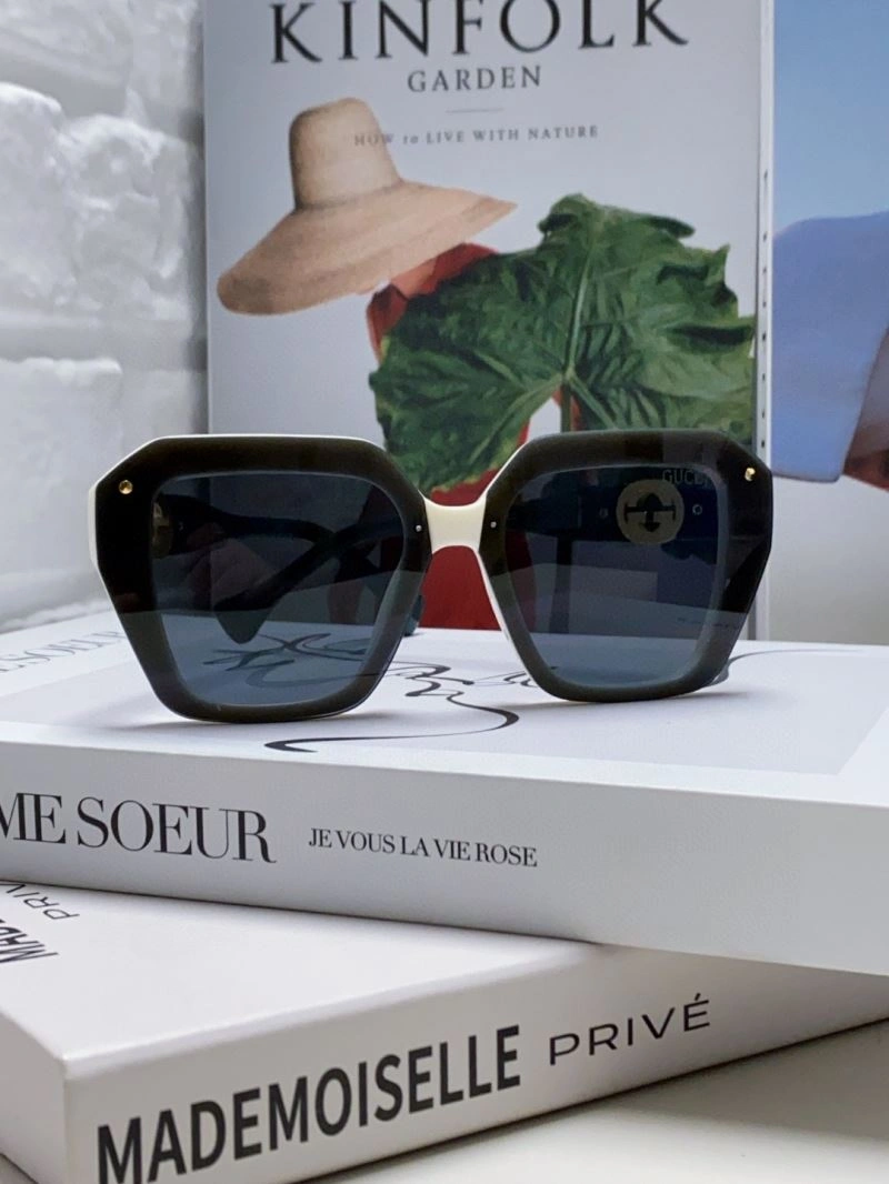 Gucci Sunglasses Breathable 279871