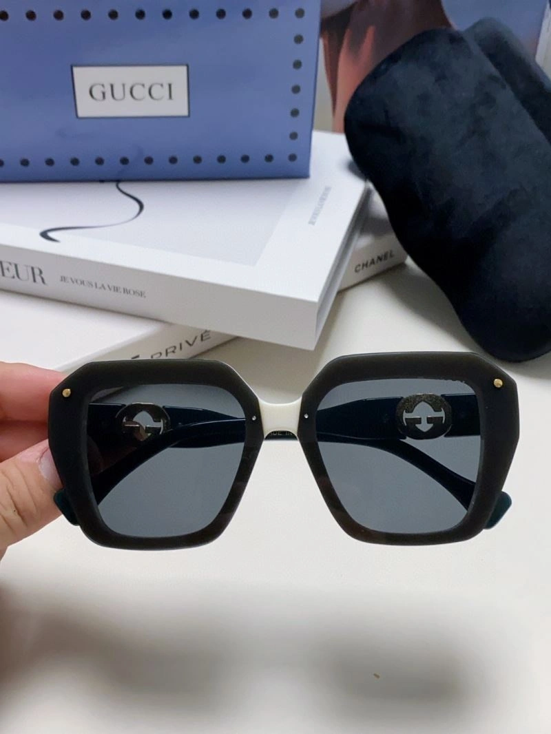 Gucci Sunglasses Breathable 279871