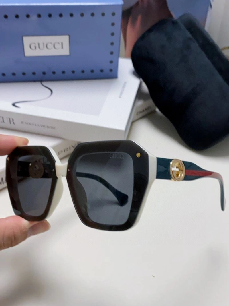 Gucci Sunglasses Breathable 279871