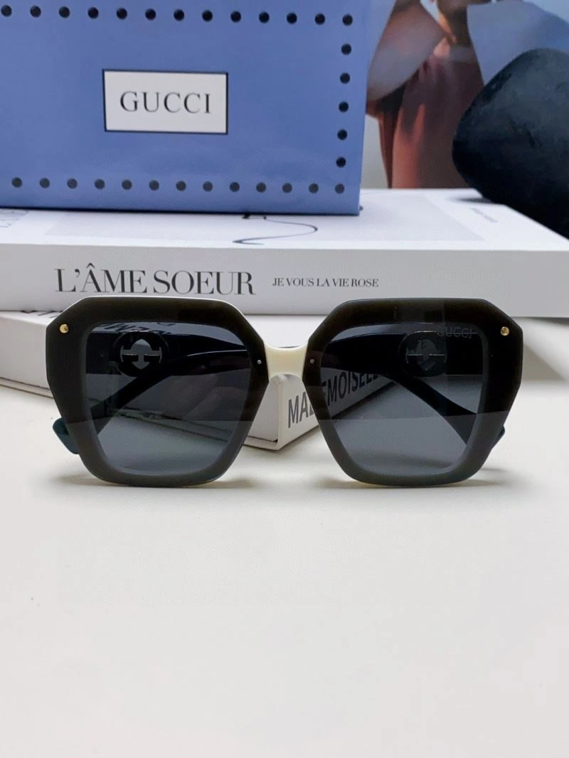 Gucci Sunglasses Breathable 279871