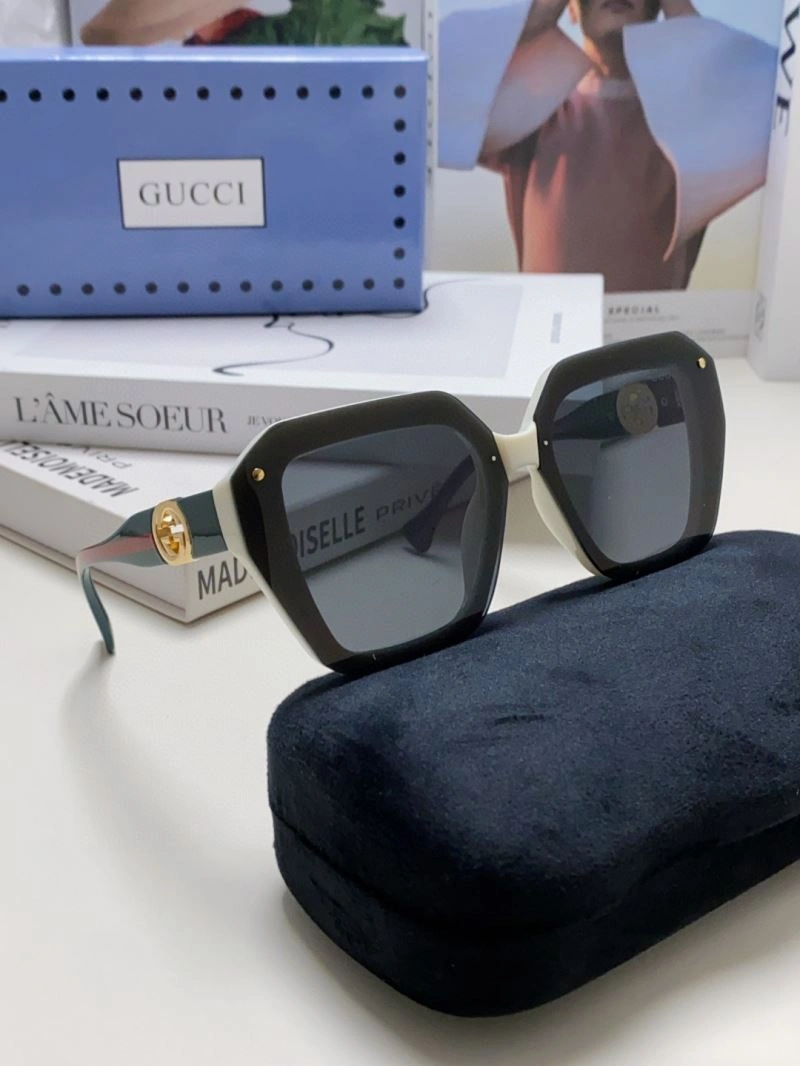 Gucci Sunglasses Breathable 279871